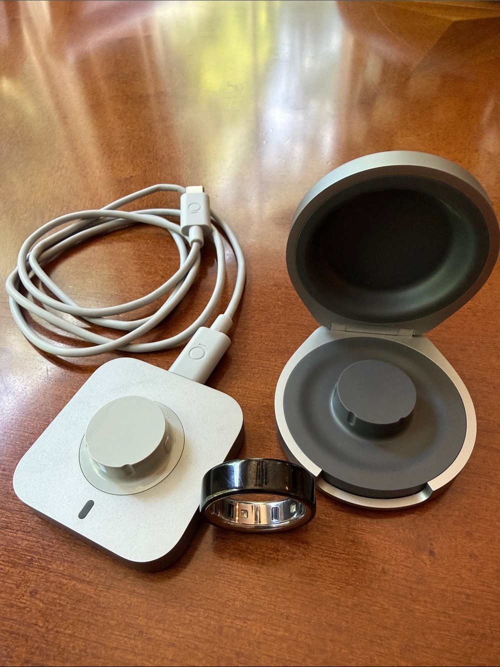 Oura Ring Men’s size 12 with chargers